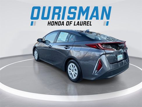 Used 2021 Toyota Prius Prime LE image 6