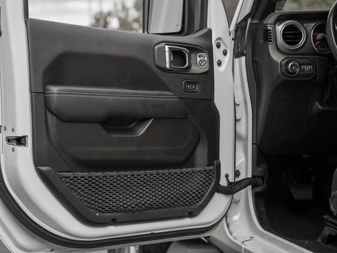 Used 2022 Jeep Wrangler Unlimited Sahara w/ Dual Top Group image 35