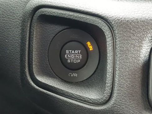 Used 2024 Jeep Wrangler Unlimited AWD/4WD image 34
