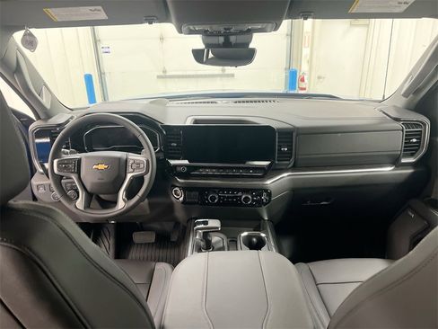 Used 2024 Chevrolet Silverado 1500 LTZ image 10