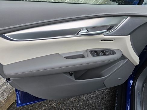 New 2025 Cadillac XT5 Premium Luxury image 30