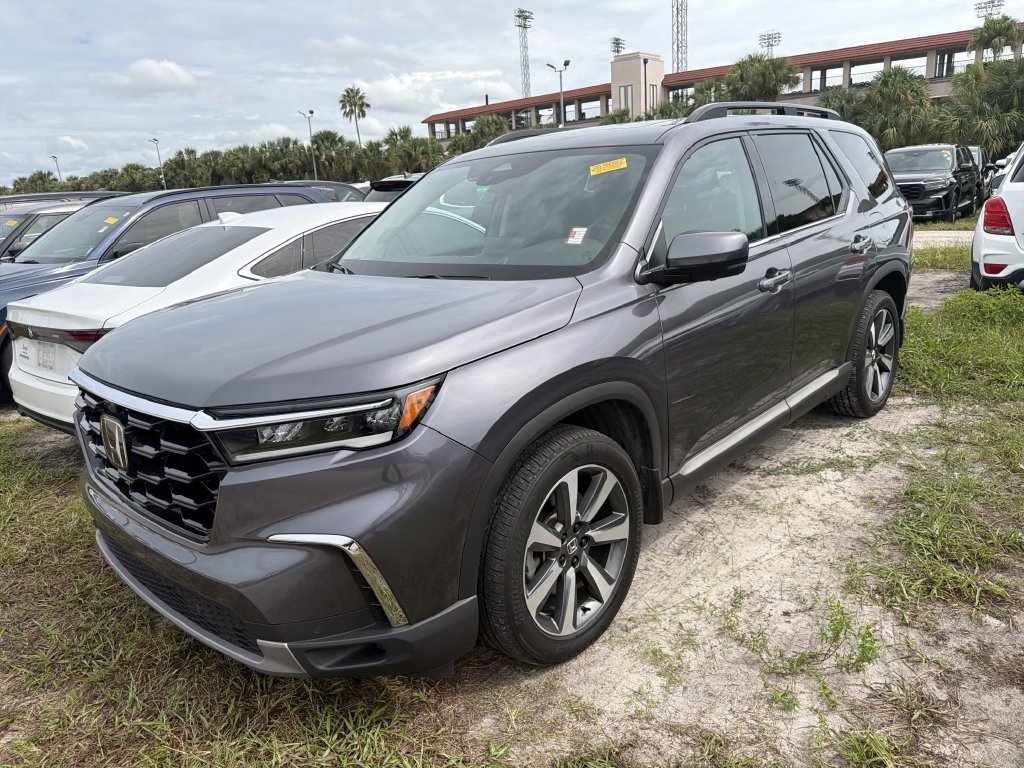 Used 2025 Honda Pilot Elite image 8