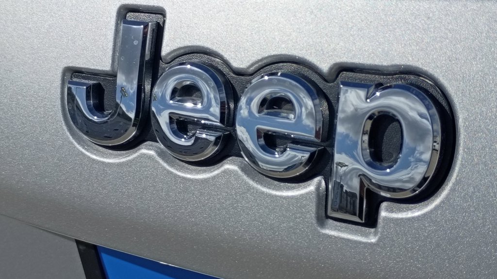 Used 2025 Jeep Compass Latitude AWD/4WD image 11