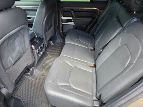 Certified 2024 Land Rover Defender 110 SE AWD/4WD image 16