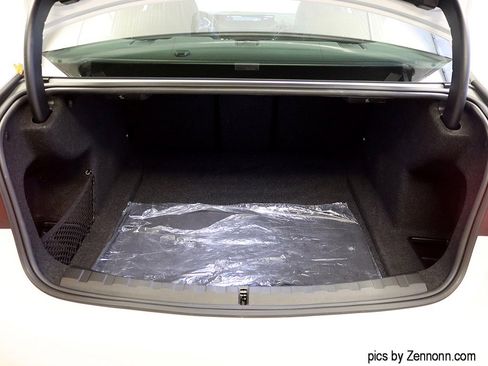 Certified 2023 BMW 330i xDrive Sedan w/ Convenience Package image 27