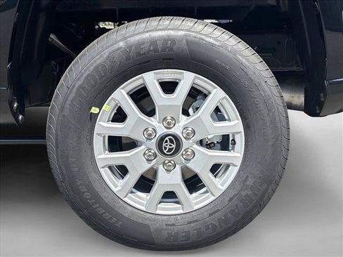Used 2025 Toyota Tacoma SR5 image 10