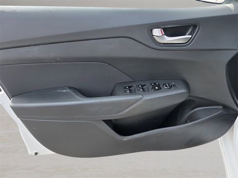 Used 2018 Hyundai Accent SEL image 17