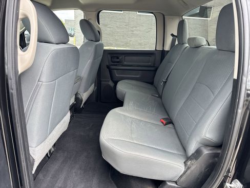 Used 2018 RAM 1500 Express w/ Express Value Package AWD/4WD image 22