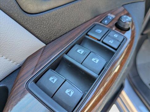 Used 2015 Toyota Sienna Limited Premium AWD/4WD image 11