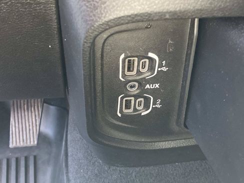 Used 2019 RAM 1500 Big Horn RWD image 24