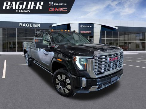 Used 2024 GMC Sierra 2500 Denali w/ Technology Package AWD/4WD image 1