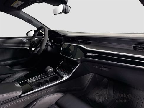 Used 2022 Audi RS 7 Sportback AWD/4WD image 37