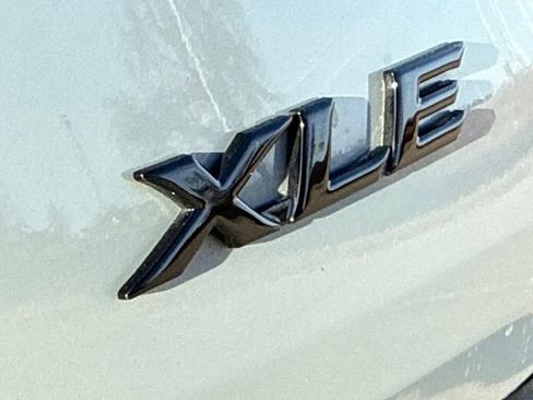 Used 2025 Toyota Sienna XLE Woodland Edition AWD/4WD image 10