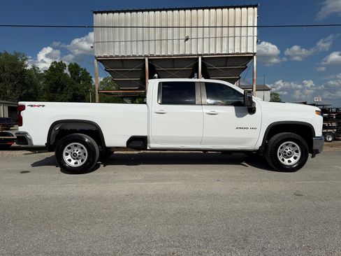 Used 2023 Chevrolet Silverado 2500 LT w/ Snow Plow Prep/Camper Package AWD/4WD image 7