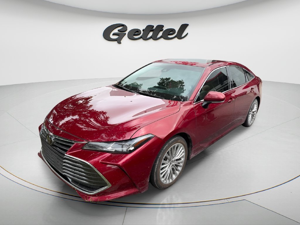 Used 2019 Toyota Avalon Limited FWD image 1