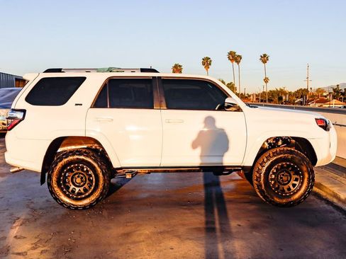 Used 2021 Toyota 4Runner SR5 Premium w/ Moonroof Package image 12