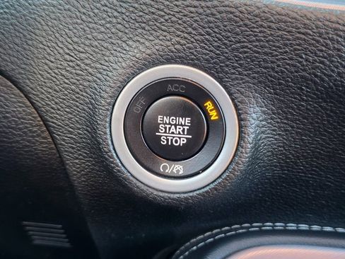 Used 2023 Dodge Challenger GT image 33