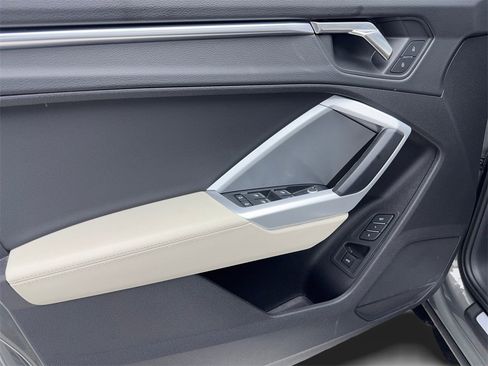 Used 2022 Audi Q3 2.0T Premium Plus image 35