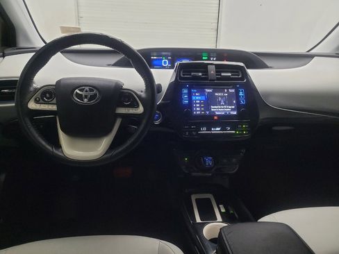 Used 2016 Toyota Prius Four Touring w/ Premium Convenience Package image 22