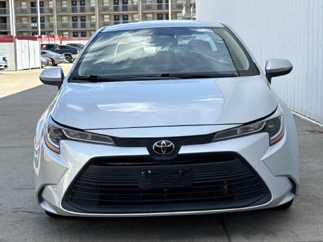Used 2025 Toyota Corolla LE FWD image 8