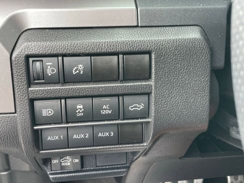 Used 2025 Toyota Tacoma TRD Sport w/ TRD Sport Premium Package AWD/4WD image 7