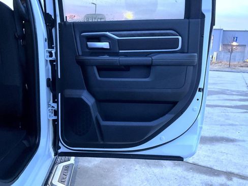 Used 2024 RAM 2500 Big Horn image 21