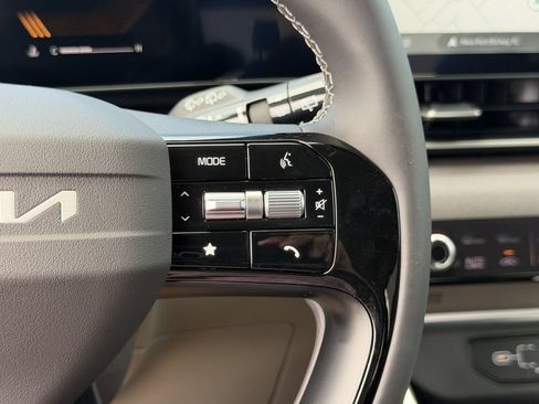 New 2027 Kia Carnival EX FWD image 37