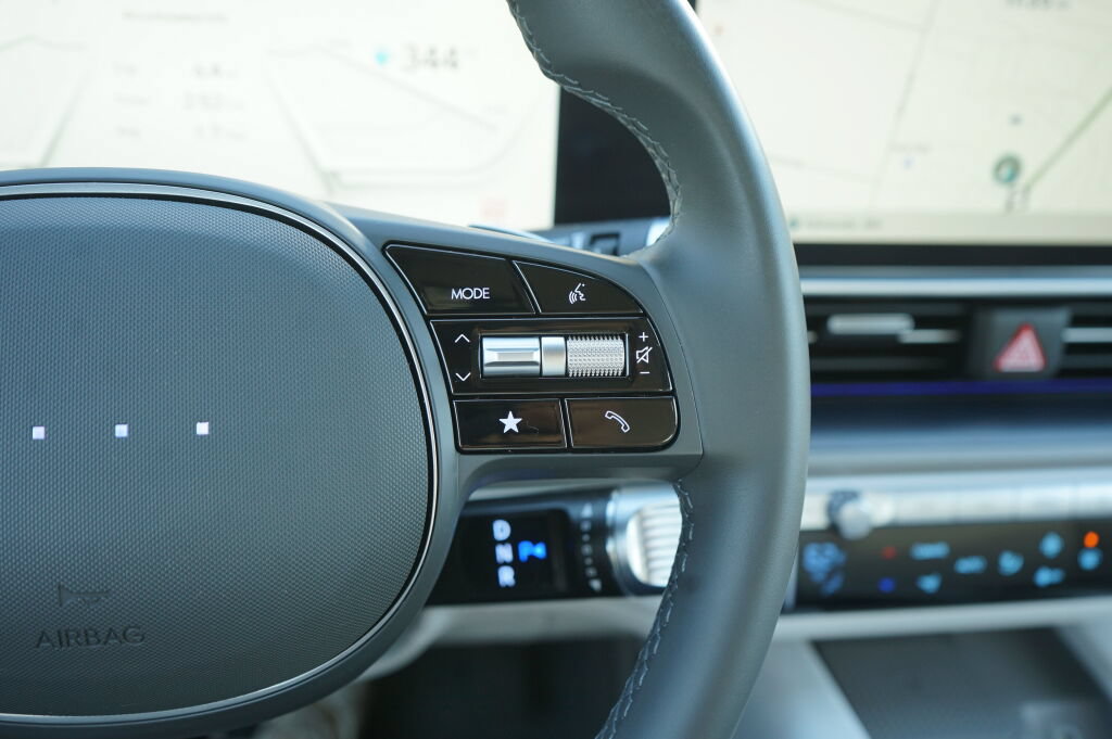Certified 2025 Hyundai Ioniq 6 SEL RWD image 29