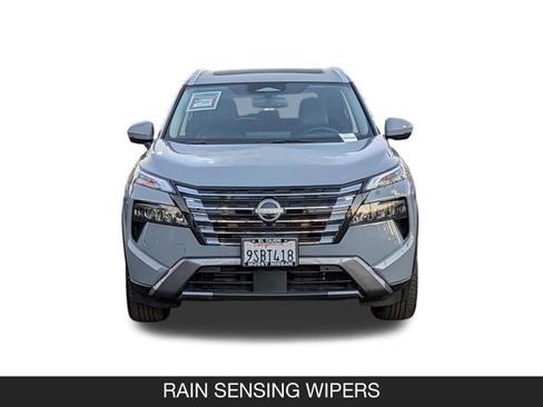 Certified 2025 Nissan Rogue SL w/ Tech Package image 4