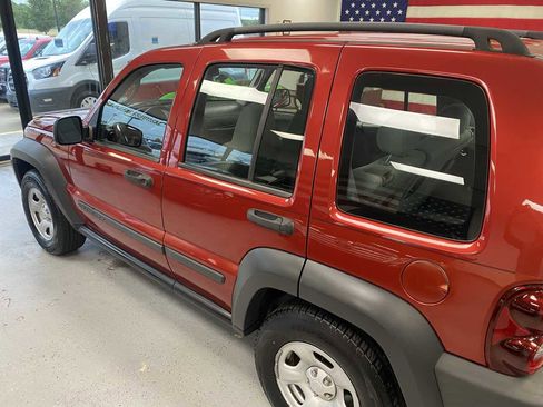 Used 2007 Jeep Liberty Sport image 22
