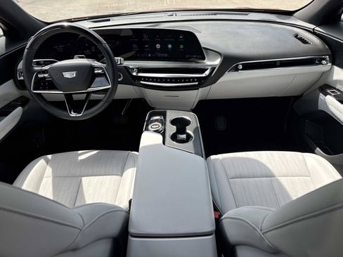 Certified 2024 Cadillac Lyriq Luxury RWD image 28