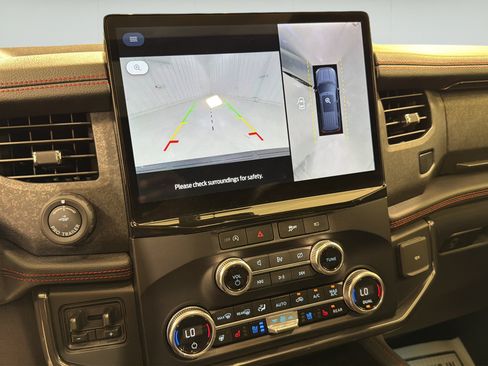 Used 2023 Ford Expedition Limited AWD/4WD image 15