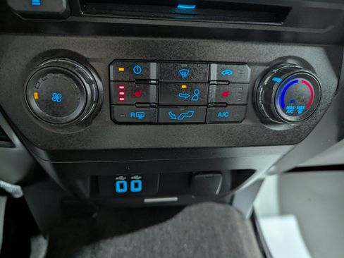 Used 2018 Ford F150 XLT w/ Equipment Group 302A Luxury image 18