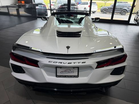 Used 2023 Chevrolet Corvette Stingray Premium Conv w/ Z51 Performance Package RWD image 6