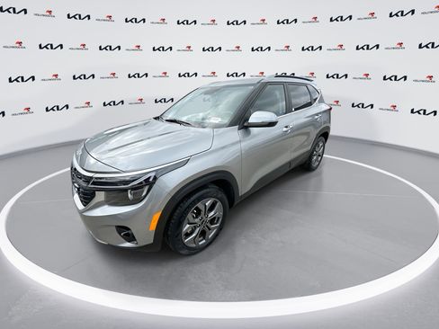 Certified 2024 Kia Seltos S image 4
