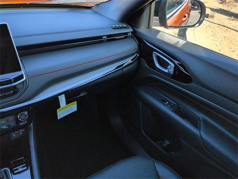 New 2026 Jeep Compass Trailhawk image 16