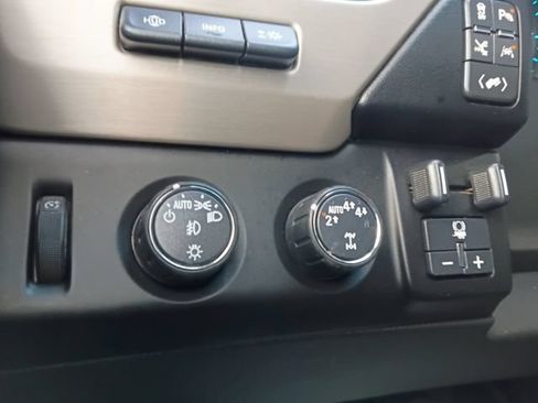 Used 2020 GMC Yukon XL Denali w/ Denali Ultimate Package AWD/4WD image 10
