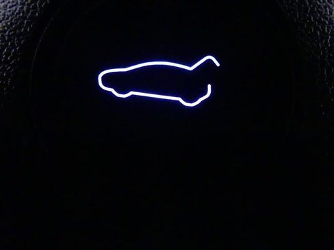 Used 2021 Tesla Model Y Long Range image 27