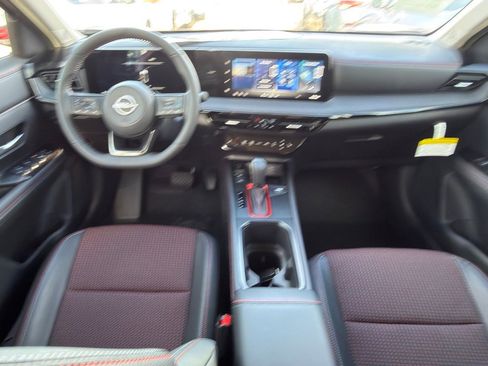 New 2026 Nissan Kicks SR w/ SR Premium Package image 9