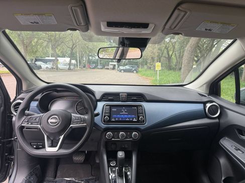 Used 2025 Nissan Versa SV FWD image 30