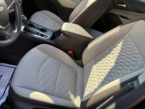 Used 2018 Chevrolet Equinox LS FWD image 5