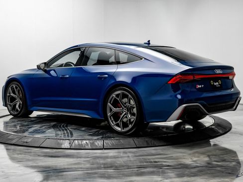 Used 2024 Audi RS 7 Performance w/ Executive Package image 8