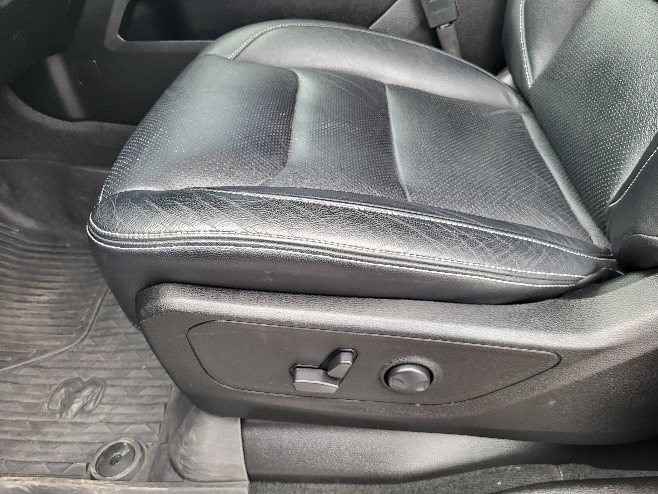 Used 2022 RAM 1500 Big Horn w/ Night Edition AWD/4WD image 12