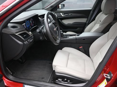 Used 2016 Cadillac CTS V w/ Luxury Package RWD image 15