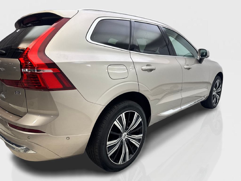 Used 2023 Volvo XC60 B5 Plus FWD image 15