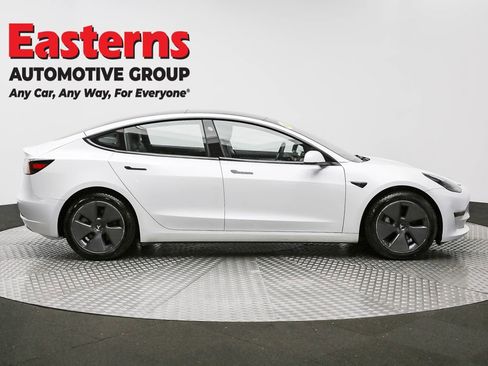 Used 2023 Tesla Model 3 Standard Range image 4