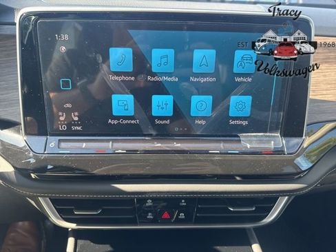 New 2026 Volkswagen Atlas SEL image 10