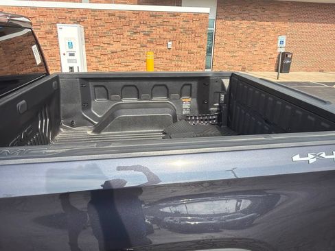 Used 2023 GMC Sierra 1500 Elevation AWD/4WD image 4
