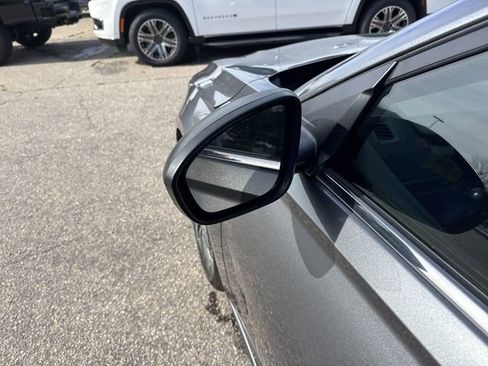 Used 2024 Nissan Altima 2.5 SV FWD image 12