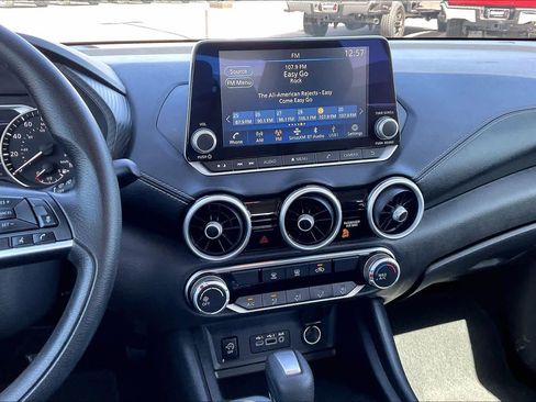 Used 2024 Nissan Sentra SV image 6